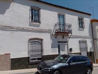 Casa adossada Ja-3308. Casa amplia 6 dormitorios, patio y 2 terrazas Casa adossada Ja-3308. Casa amplia 6 dormitorios, patio y 2 terrazas