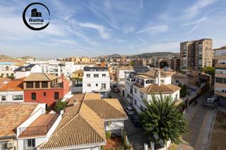 Flat in Barrio de Zaidín. Magnifico piso en avenida de america junto a la parada del metro Flat in Barrio de Zaidín. Magnifico piso en avenida de america junto a la parada del metro