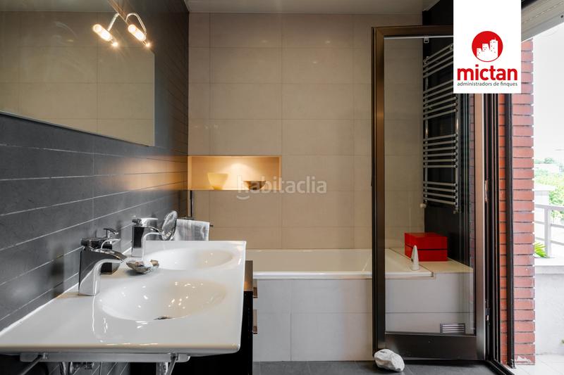 Foto 6a1b5ed0-8dcf-44a4-9eec-c06bdf79bd02. Attico con riscaldamento parcheggio in Fontsanta-Fatjó Cornellà de Llobregat Foto 6a1b5ed0-8dcf-44a4-9eec-c06bdf79bd02. Attico con riscaldamento parcheggio in Fontsanta-Fatjó Cornellà de Llobregat