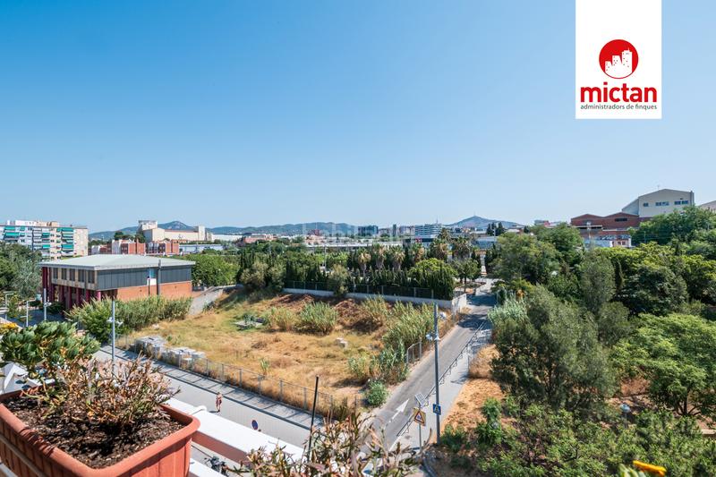 Foto 9fa7700f-2b2d-4fca-9022-c9bb196cc4ee. Attico con riscaldamento parcheggio in Fontsanta-Fatjó Cornellà de Llobregat Foto 9fa7700f-2b2d-4fca-9022-c9bb196cc4ee. Attico con riscaldamento parcheggio in Fontsanta-Fatjó Cornellà de Llobregat