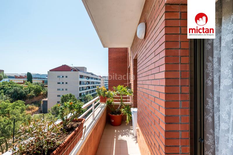 Foto bf7a8d39-d684-42bc-bb51-7e7b275c1135. Attico con riscaldamento parcheggio in Fontsanta-Fatjó Cornellà de Llobregat Foto bf7a8d39-d684-42bc-bb51-7e7b275c1135. Attico con riscaldamento parcheggio in Fontsanta-Fatjó Cornellà de Llobregat