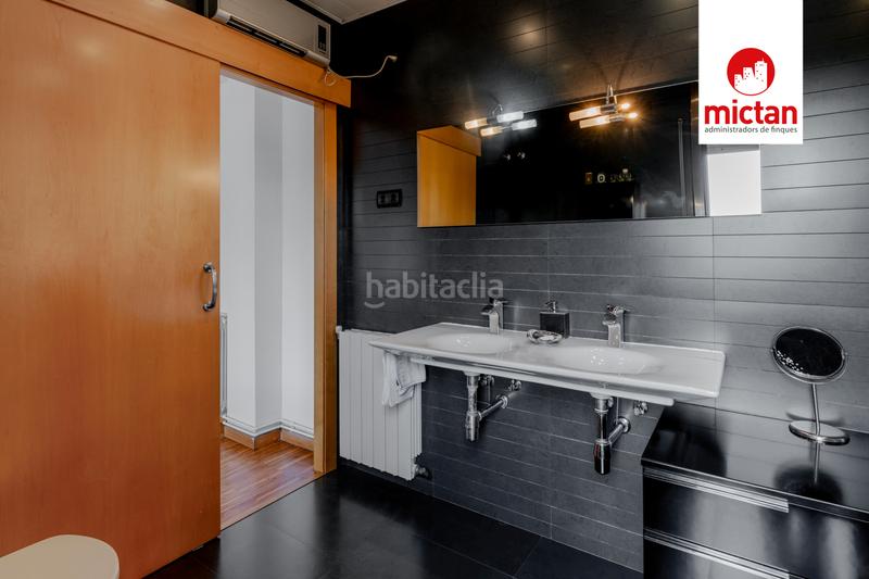 Foto edff1577-cf20-4399-b96f-b1b63a17ddce. Attico con riscaldamento parcheggio in Fontsanta-Fatjó Cornellà de Llobregat Foto edff1577-cf20-4399-b96f-b1b63a17ddce. Attico con riscaldamento parcheggio in Fontsanta-Fatjó Cornellà de Llobregat