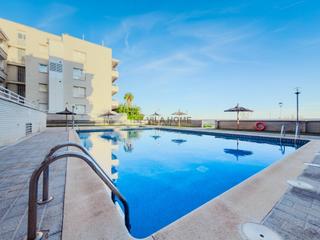 Appartement à Cunidor. Piso con terraza y piscina en primera línea de mar en cunit Appartement à Cunidor. Piso con terraza y piscina en primera línea de mar en cunit