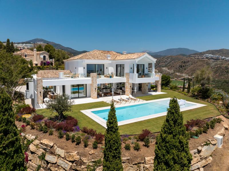 Foto 0eb5ad24-965a-4d3a-85a7-a750a465c4ed. Haus mit heizung parking pool in El Madroñal Benahavís Foto 0eb5ad24-965a-4d3a-85a7-a750a465c4ed. Haus mit heizung parking pool in El Madroñal Benahavís