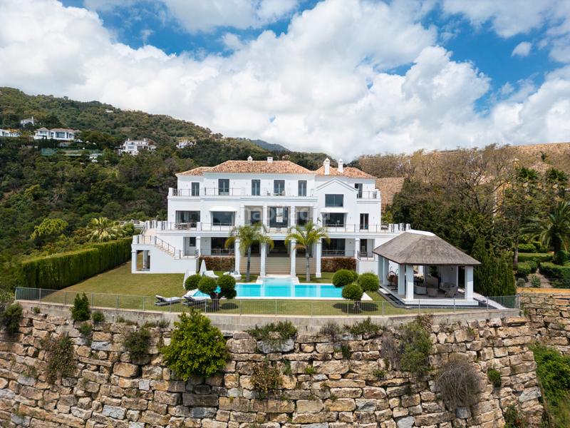 Foto f9d54408-f082-4068-bf6d-2640239ace40. Casa con riscaldamento parcheggio piscina in El Madroñal Benahavís Foto f9d54408-f082-4068-bf6d-2640239ace40. Casa con riscaldamento parcheggio piscina in El Madroñal Benahavís