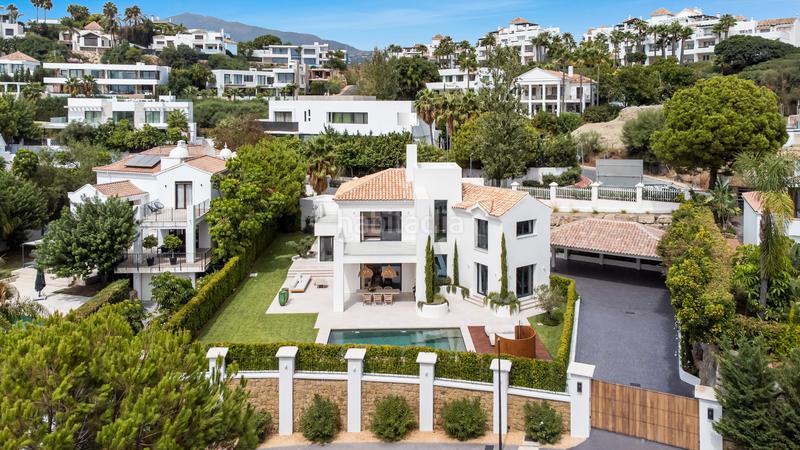 Foto cc2df3a3-1f06-4bca-9c9c-fb756686af63. House with heating parking pool in La Alquería Benahavís Foto cc2df3a3-1f06-4bca-9c9c-fb756686af63. House with heating parking pool in La Alquería Benahavís