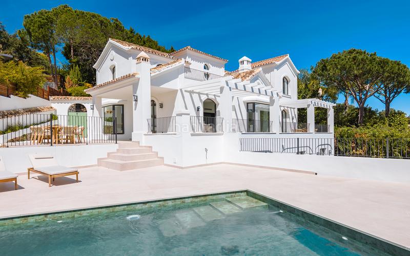 Foto f3aa46cf-fd51-4c88-bac3-b184214eb380. House with heating parking pool in El Madroñal Benahavís Foto f3aa46cf-fd51-4c88-bac3-b184214eb380. House with heating parking pool in El Madroñal Benahavís