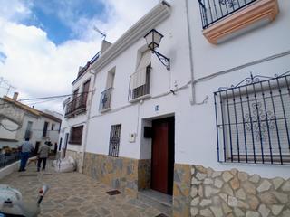 Casa a schiera in Yunquera. Casa con encanto y grandes posibilidades en el corazón de yunque Casa a schiera in Yunquera. Casa con encanto y grandes posibilidades en el corazón de yunque