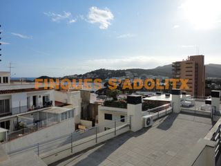 Attico Carrer les forques. Ático con vistas al puerto Attico Carrer les forques. Ático con vistas al puerto