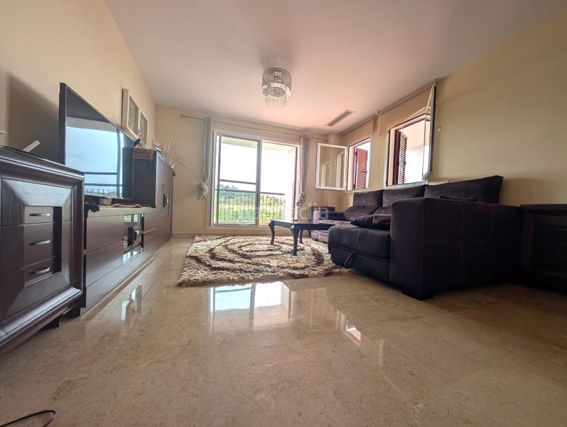 Foto 4debf99e-819d-44d7-aed5-e2a0a160b215. Piso en avenida del golf 8 vistas golf, mar y montaña con espacio exterior privado de 190m en nueva alcaidesa en La Alcaidesa Foto 4debf99e-819d-44d7-aed5-e2a0a160b215. Piso en avenida del golf 8 vistas golf, mar y montaña con espacio exterior privado de 190m en nueva alcaidesa en La Alcaidesa
