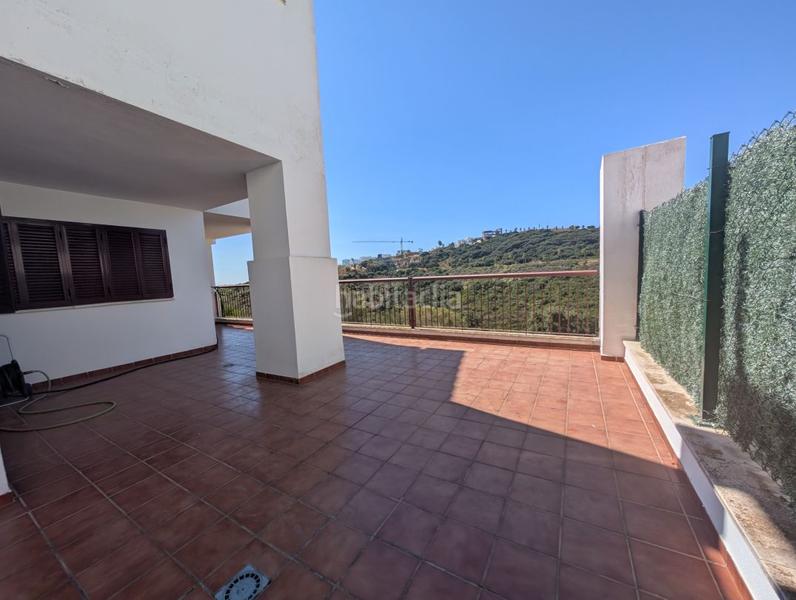 Foto 71865e89-76ec-4de0-a2da-dca7dfbed629. Piso en avenida del golf 8 vistas golf, mar y montaña con espacio exterior privado de 190m en nueva alcaidesa en La Alcaidesa Foto 71865e89-76ec-4de0-a2da-dca7dfbed629. Piso en avenida del golf 8 vistas golf, mar y montaña con espacio exterior privado de 190m en nueva alcaidesa en La Alcaidesa