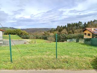 Terreny residencial a Lugar robledo 44. Finca edificable en robledo, lugo de llanera, con todas las como Terreny residencial a Lugar robledo 44. Finca edificable en robledo, lugo de llanera, con todas las como