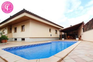 Maison Carrer romanya. Con piscina en puigvistós Maison Carrer romanya. Con piscina en puigvistós