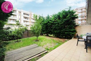 Rez-de-chaussée Carrer jaume marques i casanovas. Amb jardí de 80m2 i pàrquing Rez-de-chaussée Carrer jaume marques i casanovas. Amb jardí de 80m2 i pàrquing