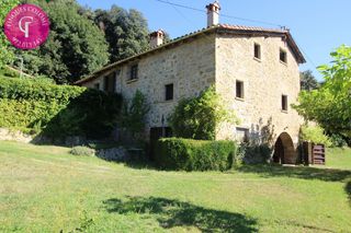 Masia Carretera santa coloma bas. Con casa anexa Masia Carretera santa coloma bas. Con casa anexa