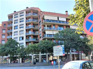 Piso Avinguda lluis pericot. Amplio buenos acabados y parking Piso Avinguda lluis pericot. Amplio buenos acabados y parking