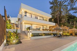 Casa a Casco Antiguo. Un retiro lujoso con arquitectura moderna y vistas al mar impres Casa a Casco Antiguo. Un retiro lujoso con arquitectura moderna y vistas al mar impres