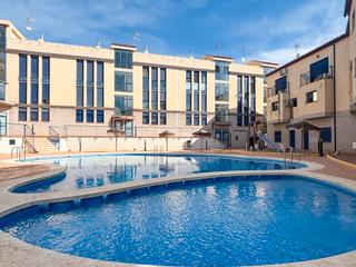 Rez-de-chaussée à Calle fabián melchor arrando 1. Estupendo piso en urbanización con piscina Rez-de-chaussée à Calle fabián melchor arrando 1. Estupendo piso en urbanización con piscina