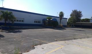 Lloguer Nau industrial a Villanueva Golf. Nave local de 225 m en parcela de 800 m barrio jarana. Lloguer Nau industrial a Villanueva Golf. Nave local de 225 m en parcela de 800 m barrio jarana.