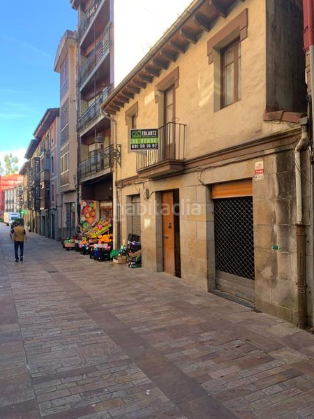 Foto 642396db-ffe1-44f0-b222-8088dee21c5f. Edifici a Balmaseda Foto 642396db-ffe1-44f0-b222-8088dee21c5f. Edifici a Balmaseda