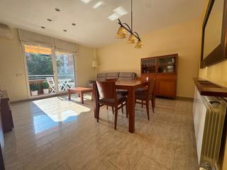 Pis Carrer de pere vilella. Pis 3 habitacions zona bases Pis Carrer de pere vilella. Pis 3 habitacions zona bases