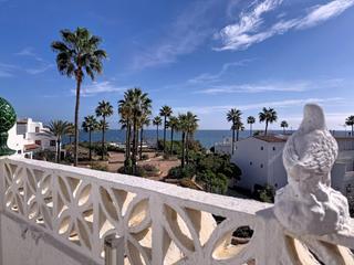 Maison jumelée à Chullera. Adosado en primera línea de playa en playa paraíso, manilva Maison jumelée à Chullera. Adosado en primera línea de playa en playa paraíso, manilva