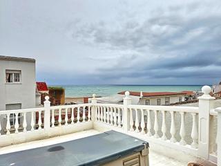 Maison jumelée à El Castillo. Oportunidad única junto al mar en la encantadora zona del castil Maison jumelée à El Castillo. Oportunidad única junto al mar en la encantadora zona del castil