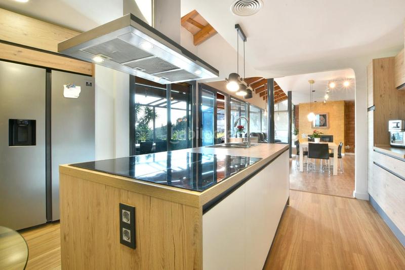 Foto 3b6febec-b351-46f8-9e7d-3e3e470fe465. Chalet casa en venta junto a la playa en Urbanitzacions Arenys de Mar Foto 3b6febec-b351-46f8-9e7d-3e3e470fe465. Chalet casa en venta junto a la playa en Urbanitzacions Arenys de Mar