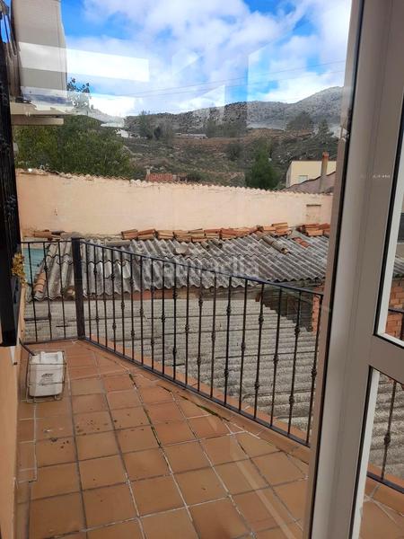 Foto e8b60f8e-2c28-4ffe-ad78-7302c248870a. Piso primer piso en casa con terraza en Utrillas Foto e8b60f8e-2c28-4ffe-ad78-7302c248870a. Piso primer piso en casa con terraza en Utrillas