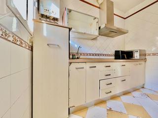 Pis a Hornos Púnicos. Piso amplio en zona sacramento Pis a Hornos Púnicos. Piso amplio en zona sacramento