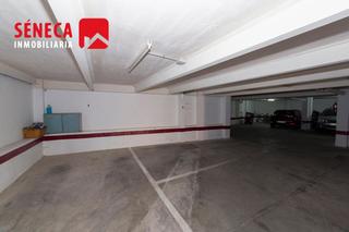 Rent Car parking Sanchez de feria. Plaza de garaje amplia junto a la iglesia de la trinidad. acceso Rent Car parking Sanchez de feria. Plaza de garaje amplia junto a la iglesia de la trinidad. acceso