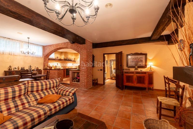 Foto 75fd71ca-9911-4d02-bf9b-89e167f99a6f. Chalet en avenida de la rioja 4 espectacular chalet en urbanización las aranzadas en Lardero Foto 75fd71ca-9911-4d02-bf9b-89e167f99a6f. Chalet en avenida de la rioja 4 espectacular chalet en urbanización las aranzadas en Lardero