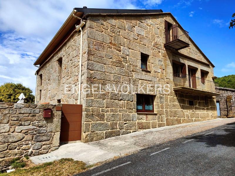 Foto 6c23a107-9366-4333-82a1-2fc30bfe0b90. Casa amb calefacció a Cotobade Foto 6c23a107-9366-4333-82a1-2fc30bfe0b90. Casa amb calefacció a Cotobade