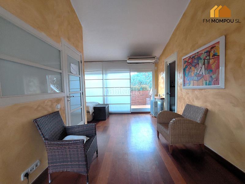 Foto 78844fb6-1744-4068-a69f-a4d34dede86f. Casa adossada amb xemeneia calefacció aparcament piscina a Gavà Foto 78844fb6-1744-4068-a69f-a4d34dede86f. Casa adossada amb xemeneia calefacció aparcament piscina a Gavà