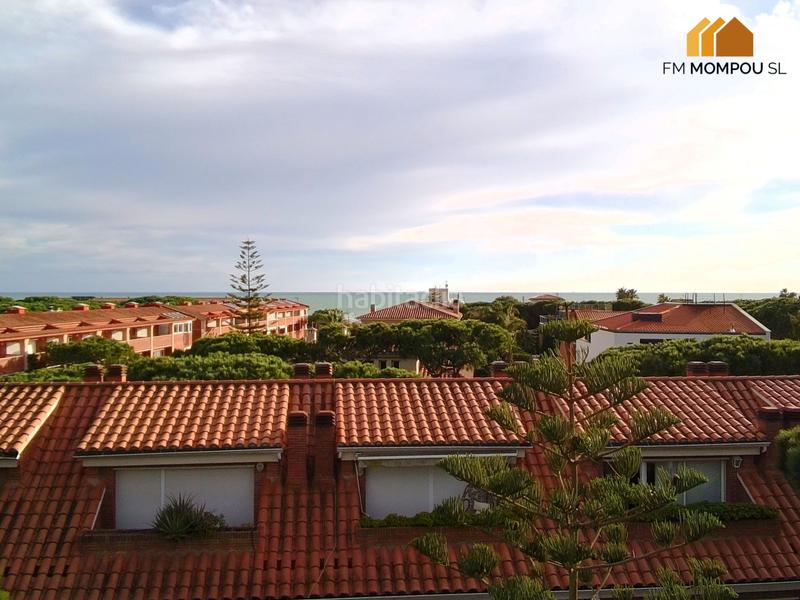 Foto cbd7265c-b290-4b41-b611-78c865767cf0. Casa adossada amb xemeneia calefacció aparcament piscina a Gavà Foto cbd7265c-b290-4b41-b611-78c865767cf0. Casa adossada amb xemeneia calefacció aparcament piscina a Gavà
