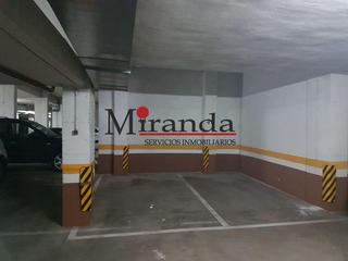 Aparcament cotxe a Centro. Centrico Aparcament cotxe a Centro. Centrico