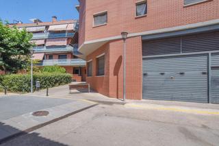 Aparcament cotxe C/ sant ferriol. Solvia inmobiliaria garaje tordera Aparcament cotxe C/ sant ferriol. Solvia inmobiliaria garaje tordera