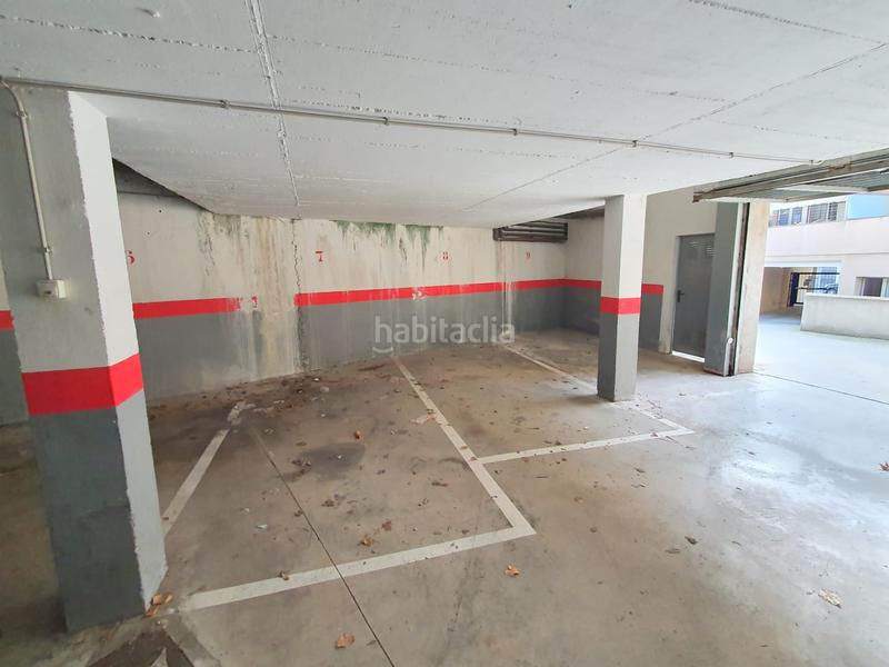 Foto c8ad5820-3a19-4785-b55d-8f95be61cbf8. Aparcament cotxe a Llagostera Foto c8ad5820-3a19-4785-b55d-8f95be61cbf8. Aparcament cotxe a Llagostera