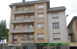 Aparcament cotxe Sant jordi. Solvia inmobiliaria garaje olot Aparcament cotxe Sant jordi. Solvia inmobiliaria garaje olot