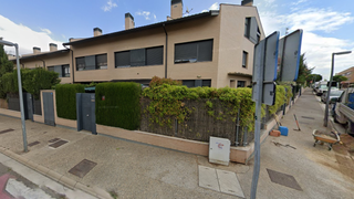 Casa aparellada Av de los tilos. Solvia inmobiliaria chalet adosado tudela Casa aparellada Av de los tilos. Solvia inmobiliaria chalet adosado tudela