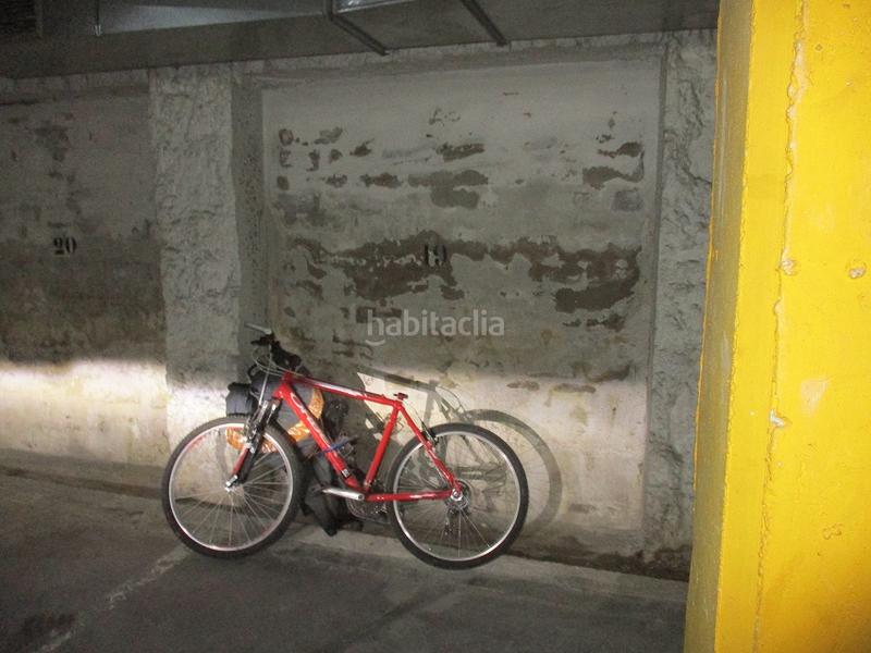 Foto ebf7d8c0-43c3-4197-8e63-af79454b6d02. Aparcament cotxe a Santa Eugenia Girona Foto ebf7d8c0-43c3-4197-8e63-af79454b6d02. Aparcament cotxe a Santa Eugenia Girona