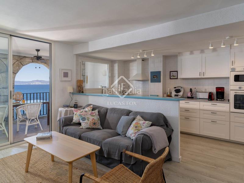 Foto 7f170d04-3404-44e8-aba8-036471e77b34. Piso precioso piso en primera línea de mar con aparcamiento en venta en lescala, costa brava en Escala (L´) Foto 7f170d04-3404-44e8-aba8-036471e77b34. Piso precioso piso en primera línea de mar con aparcamiento en venta en lescala, costa brava en Escala (L´)