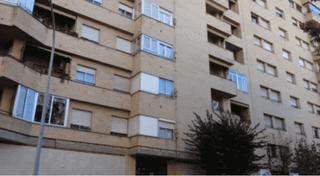 Pis  Calle fuente ibon,16 esc:1 pl:4 pt:dr. Vivienda en huesca  calle fuente ibon Pis  Calle fuente ibon,16 esc:1 pl:4 pt:dr. Vivienda en huesca  calle fuente ibon