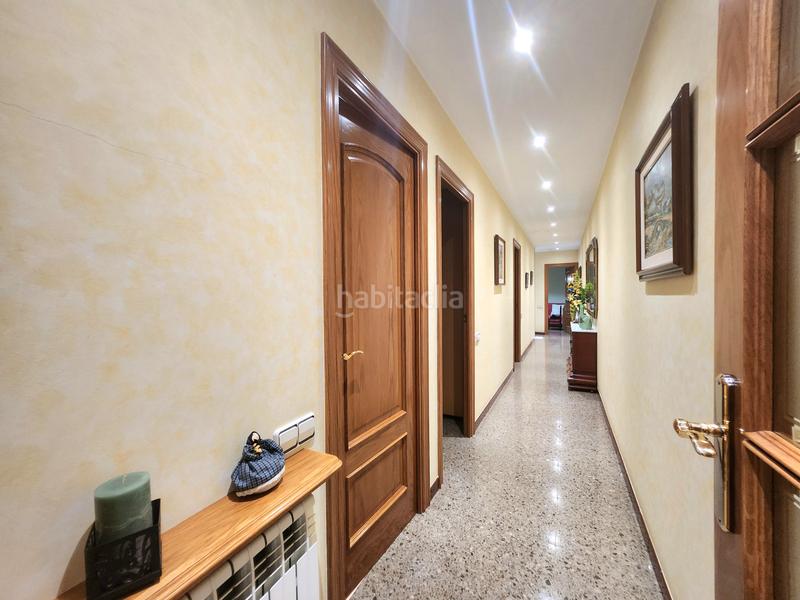 Foto 804c935f-7d85-4a8d-9d32-ed561450d295. Casa a schiera con camino riscaldamento in La Cogullada Terrassa Foto 804c935f-7d85-4a8d-9d32-ed561450d295. Casa a schiera con camino riscaldamento in La Cogullada Terrassa