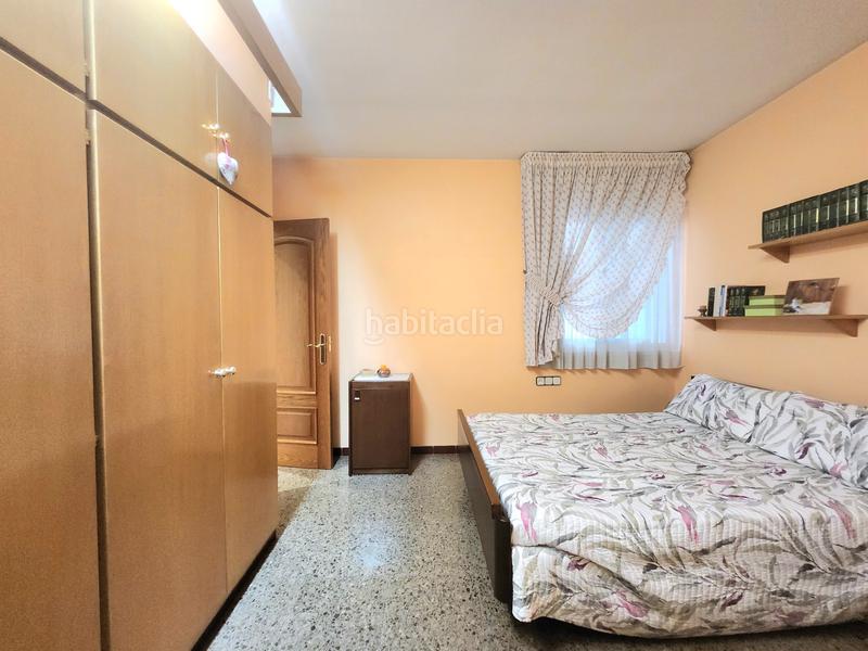 Foto 938eb804-1882-4cef-8697-a7e439e229c8. Casa a schiera con camino riscaldamento in La Cogullada Terrassa Foto 938eb804-1882-4cef-8697-a7e439e229c8. Casa a schiera con camino riscaldamento in La Cogullada Terrassa