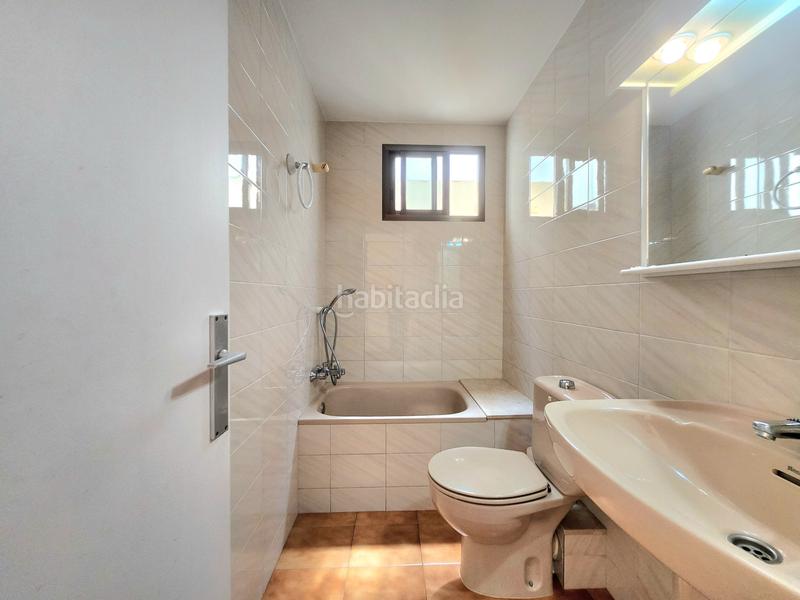 Foto d2c045a5-44a7-4ca0-86ce-f37c76238ad8. Casa a schiera con camino riscaldamento in La Cogullada Terrassa Foto d2c045a5-44a7-4ca0-86ce-f37c76238ad8. Casa a schiera con camino riscaldamento in La Cogullada Terrassa