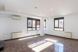 Casa a Utiel. Chalet pareado en venta  utiel, valencia Casa a Utiel. Chalet pareado en venta  utiel, valencia