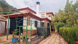 Xalet Calle juan de la cruz criado. ?? preciosa finca con casa, olivos y frutales junto al molino la Xalet Calle juan de la cruz criado. ?? preciosa finca con casa, olivos y frutales junto al molino la