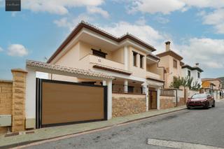 Chalet  Lanjaron. Un chalet que inspira grandeza Chalet  Lanjaron. Un chalet que inspira grandeza