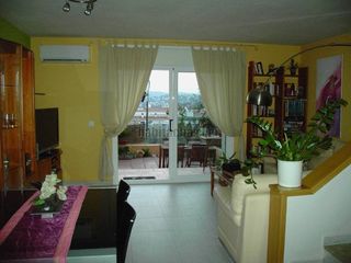Casa adosada en Passeig castell,1. Casa ideal para familia con 3 hijos Casa adosada en Passeig castell,1. Casa ideal para familia con 3 hijos